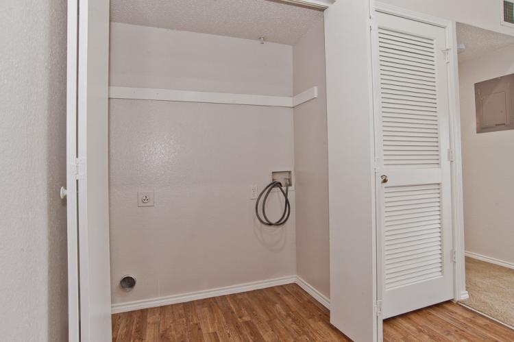 Oakwood Condos - Washer/Dryer hookup